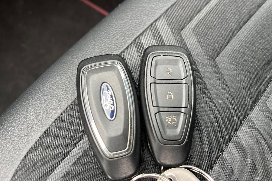 Ford PUMA Photo autoimg-8cfbbc5a8d6fd3ad7c99f057337a62f5ae5fed74.jpg