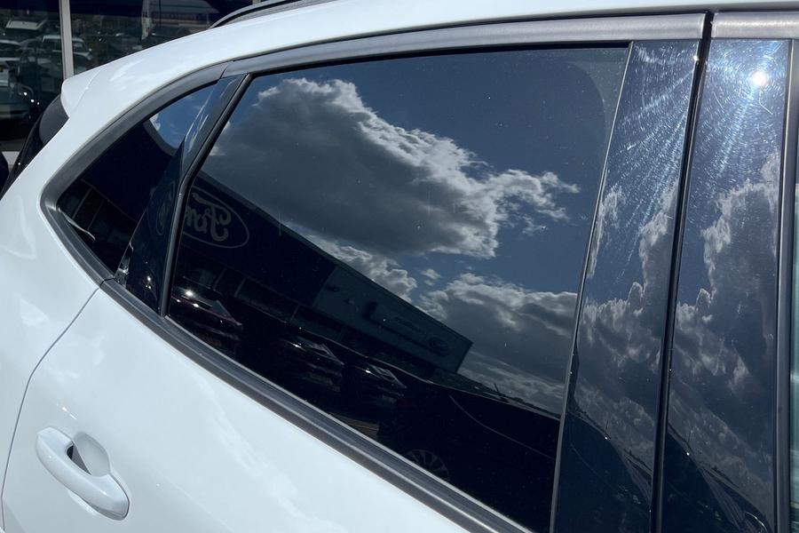 Ford Kuga Photo autoimg-8cfc0f4fbbd1df1f39b31fbf7e4d9f6dfebc3620.jpg