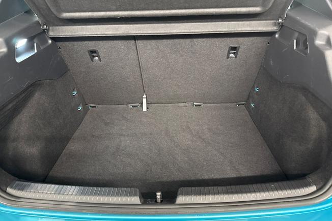 VOLKSWAGEN ID.3 Photo 12