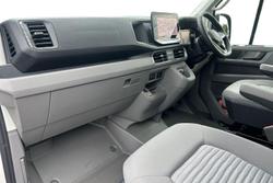 VOLKSWAGEN Grand California Photo 2