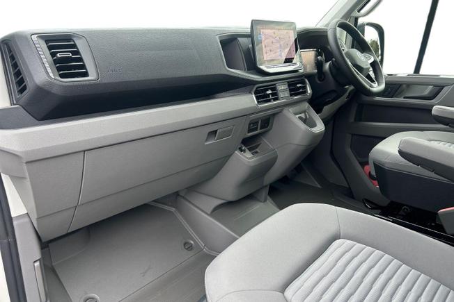 VOLKSWAGEN Grand California Photo 2
