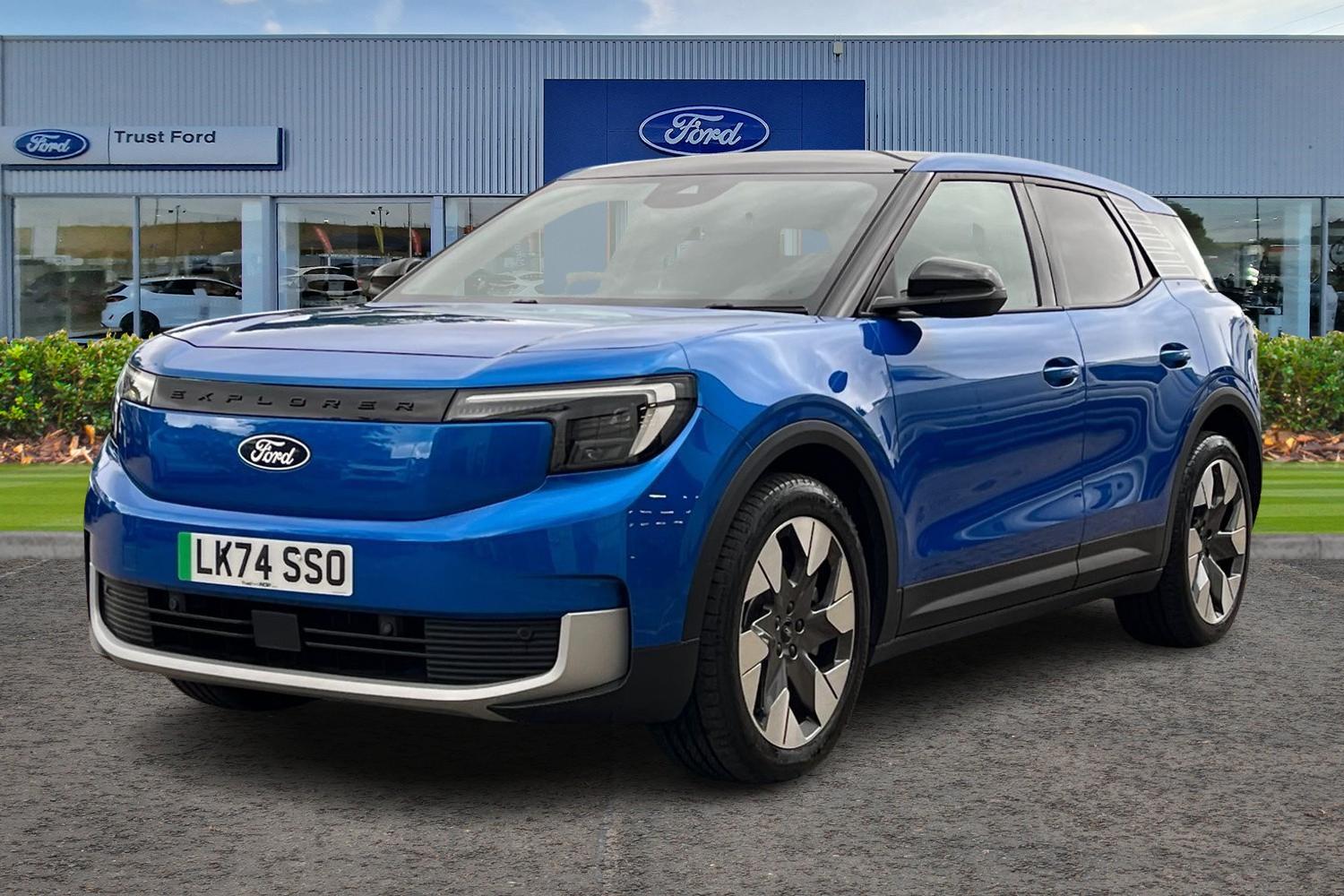Ford Explorer Photo 4