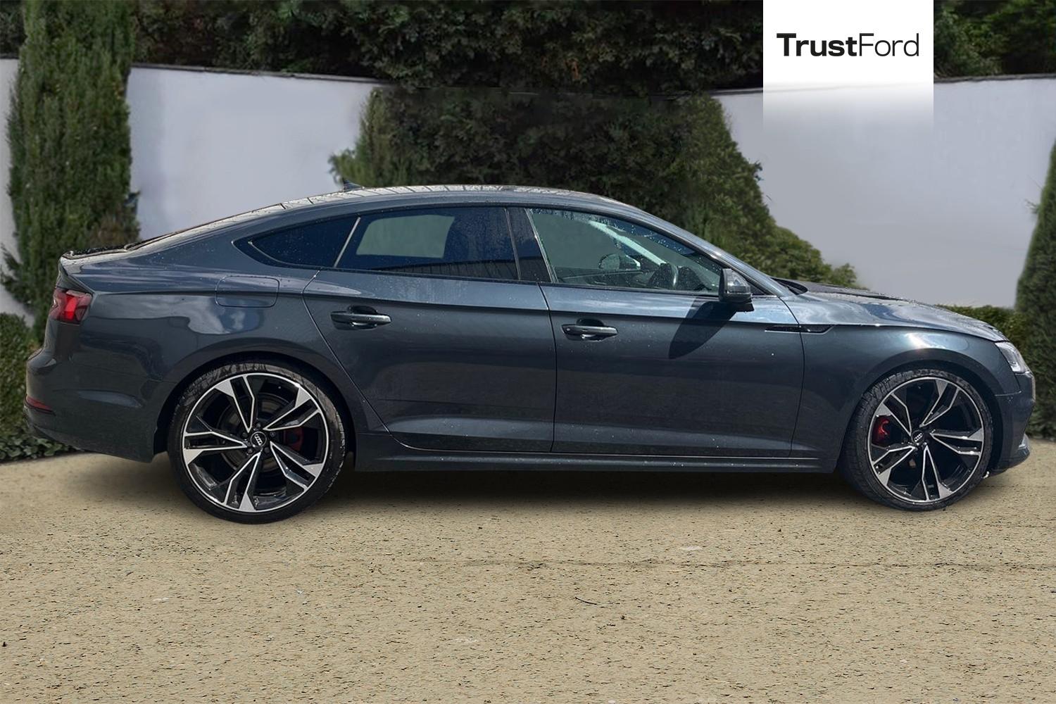 Audi A5 Photo 2