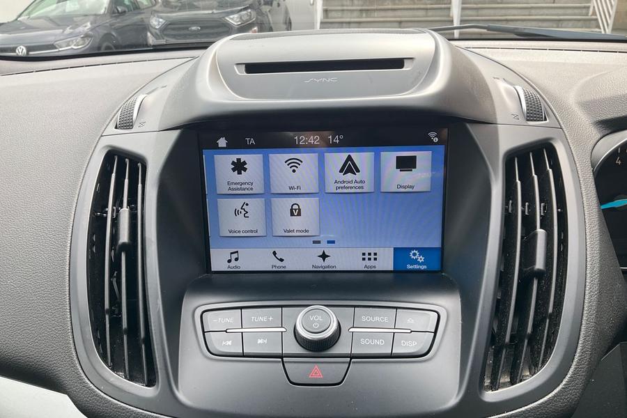 Ford KUGA Photo autoimg-8d0607f400e55366566976757fc31ee326c62845.jpg