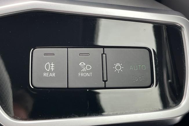 AUDI A6 Saloon Photo 33