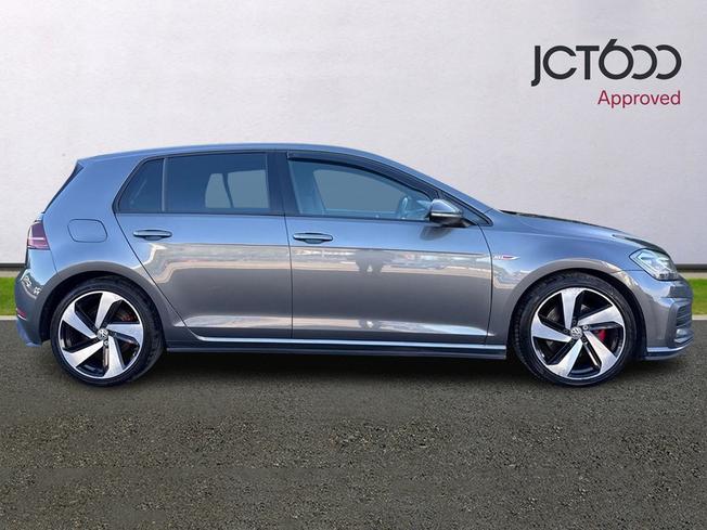 Volkswagen Golf Photo 4