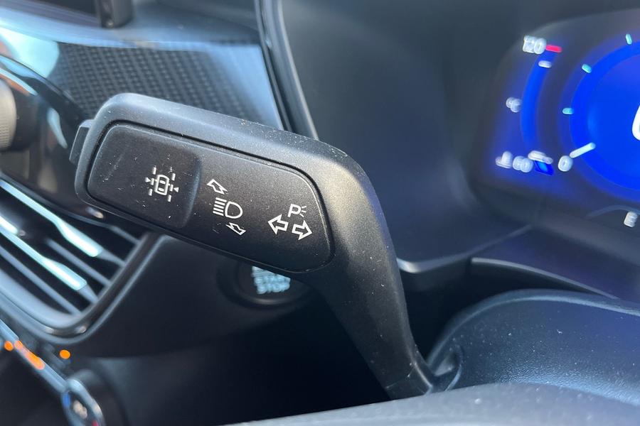 Ford KUGA Photo autoimg-8d08b9f214826867ece909a7804bdde696179894.jpg