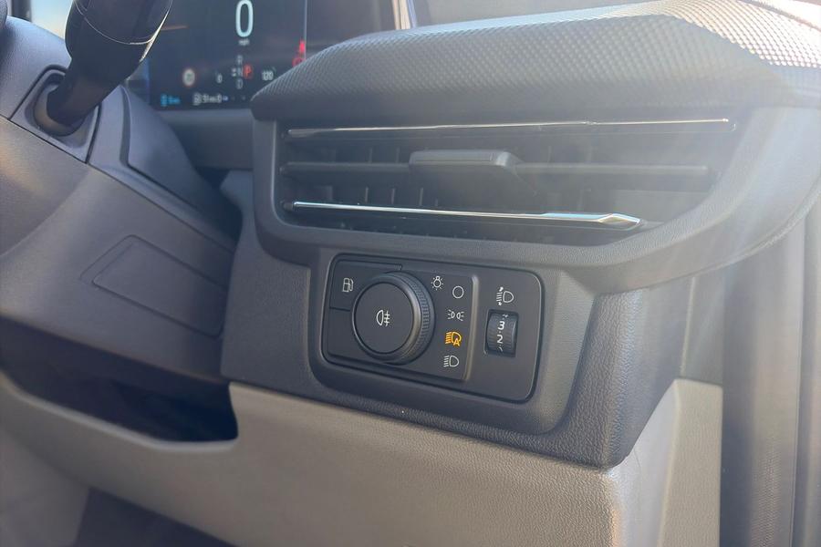 Ford TRANSIT CUSTOM Photo autoimg-8d0fe7a456f40b4a53b0fa09e6e5621dac9141c1.jpg
