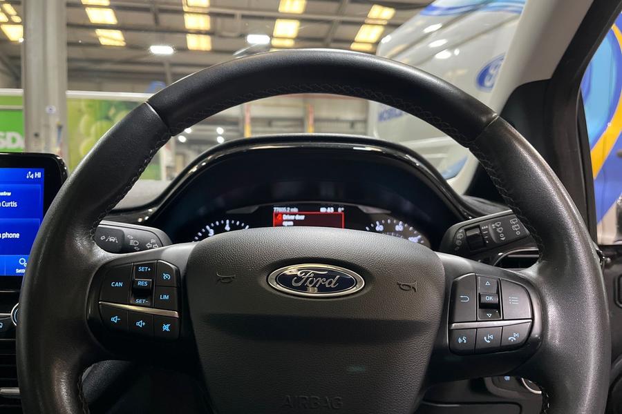 Ford FIESTA Photo autoimg-8d117ff74c76aaff65e3c27962fad1205a19e853.jpg