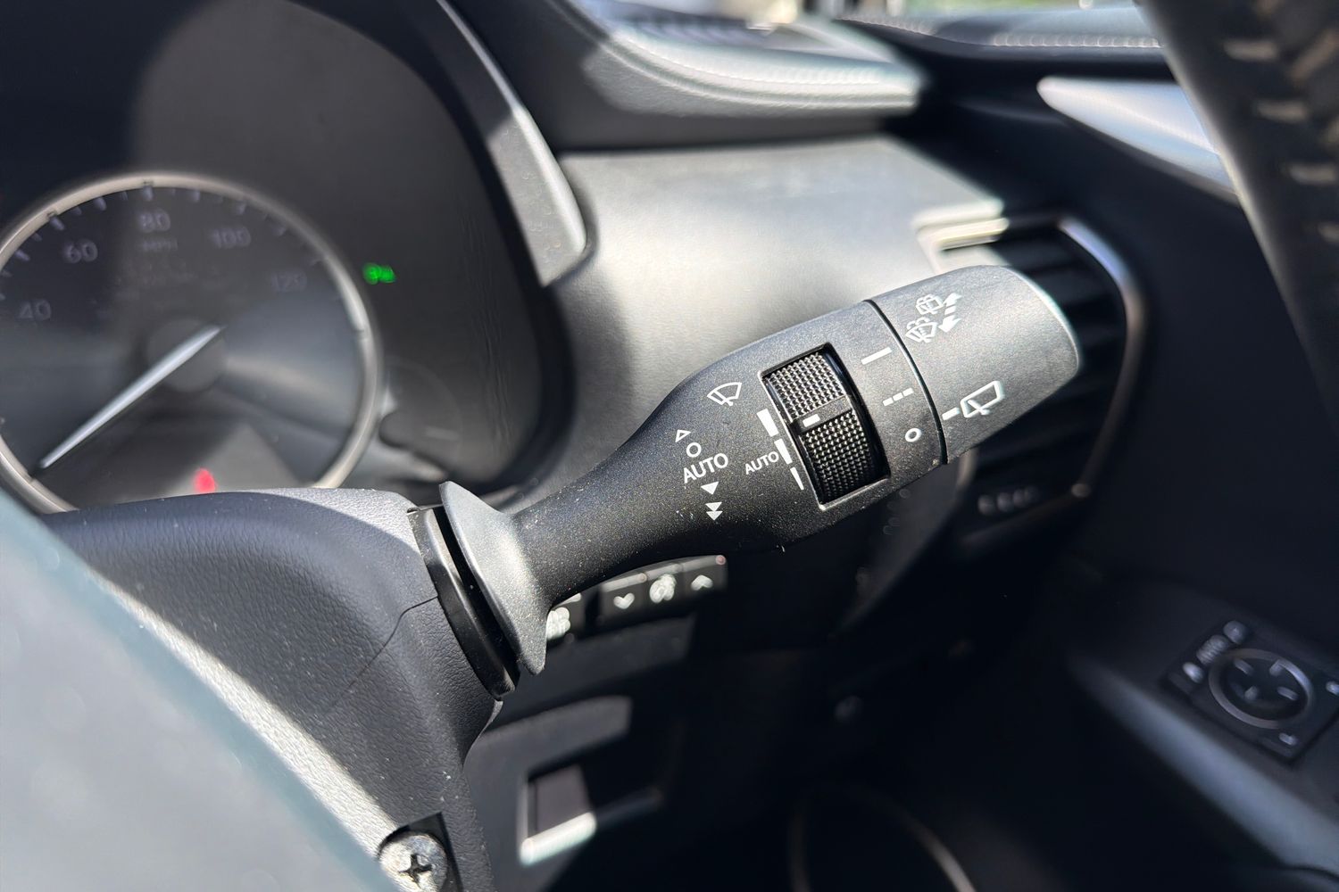 Lexus NX Photo 14