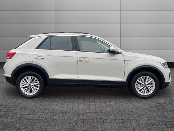 Volkswagen T-Roc Photo autoimg-8d17106daebae87ab09454f9a1568aa7a4c3eb71.jpg