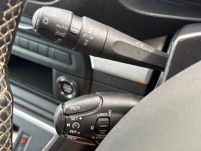 VAUXHALL Vivaro Life Electric Photo 55