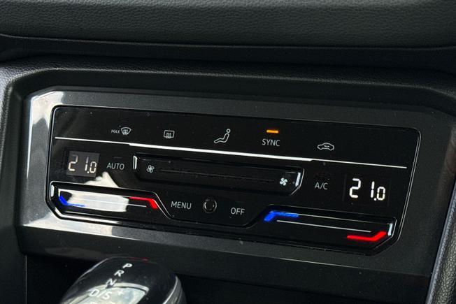 VOLKSWAGEN Tiguan Photo 26