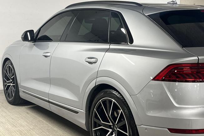 AUDI Sq8 Photo 32