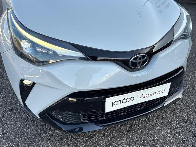 TOYOTA C-Hr Photo 31