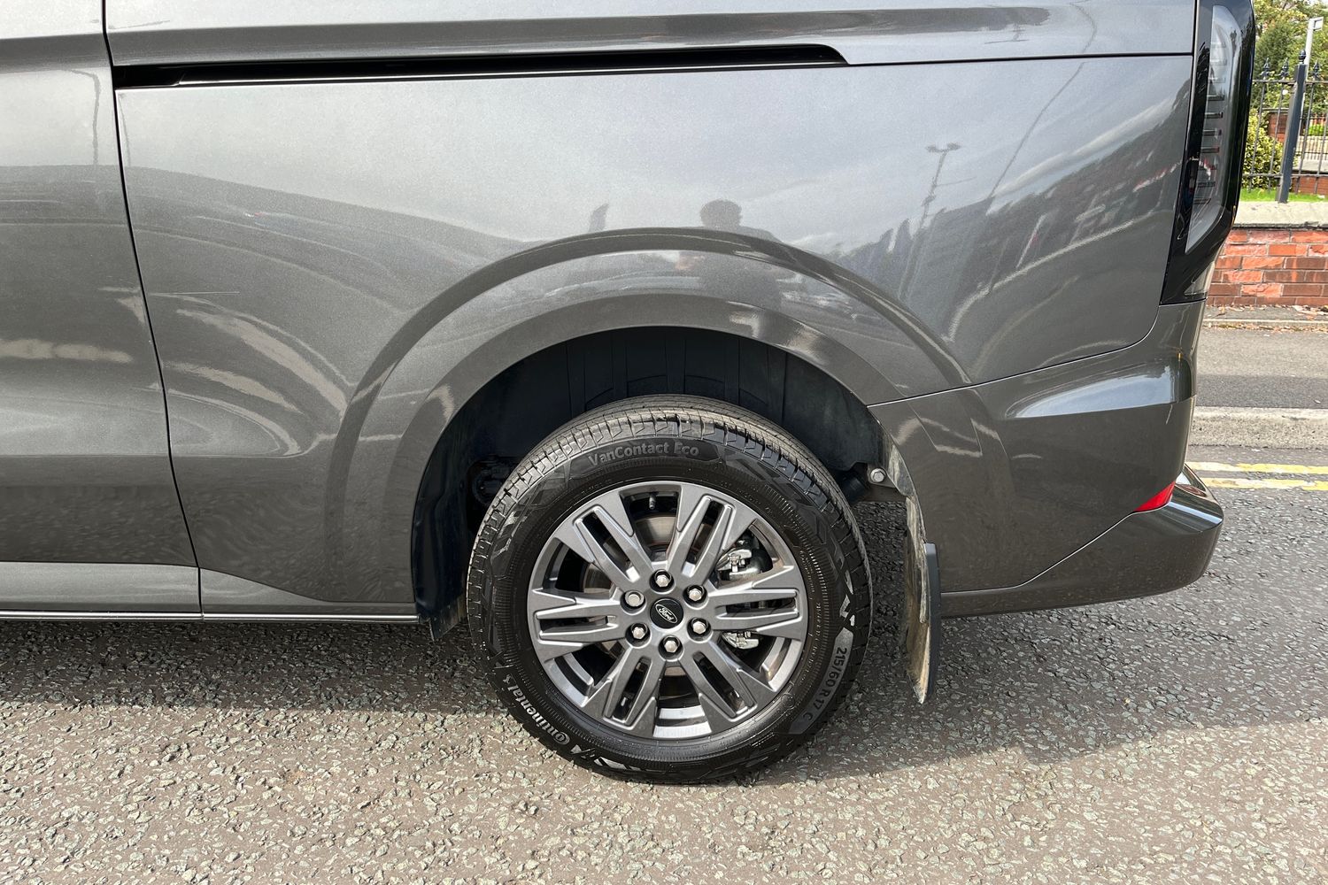 Ford TOURNEO CUSTOM Photo 28