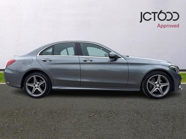 MERCEDES-BENZ C Class Photo 4
