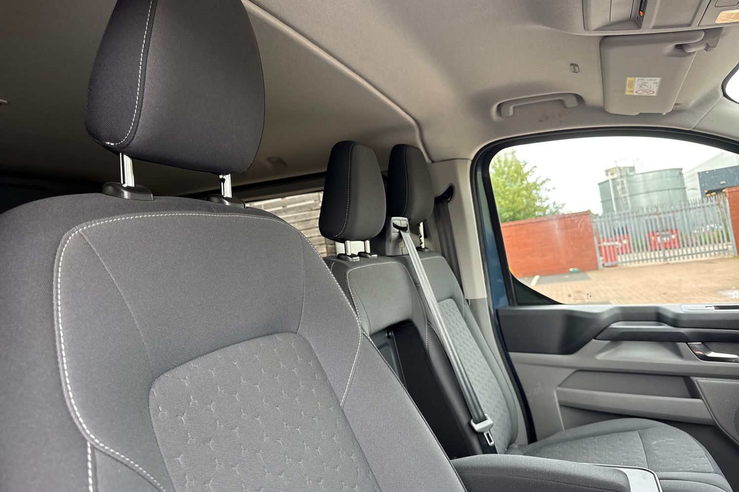 Ford TRANSIT CUSTOM Photo 25