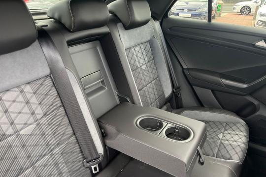 Volkswagen T-roc Photo autoimg-8d26a1ce23d980f461f1b14245a2d85f8a8ae43c.jpg