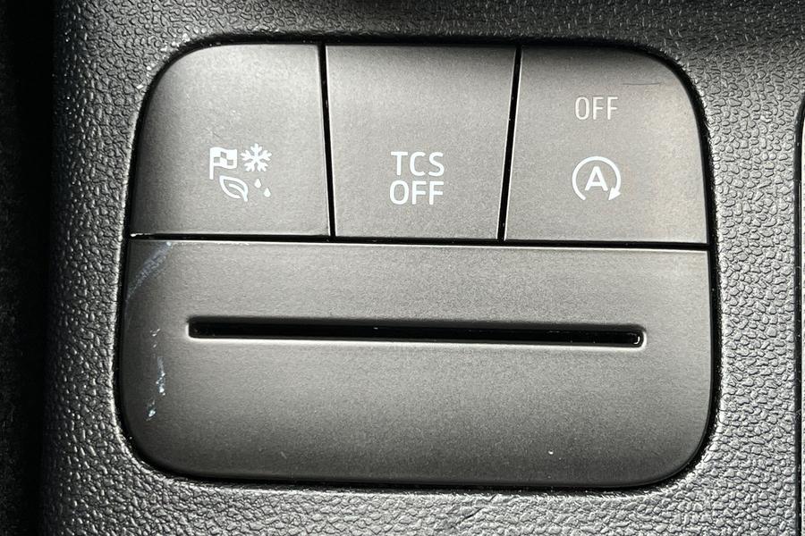 Ford Fiesta Photo autoimg-8d276df71d184dff0513f5c8810f6909e74cf619.jpg