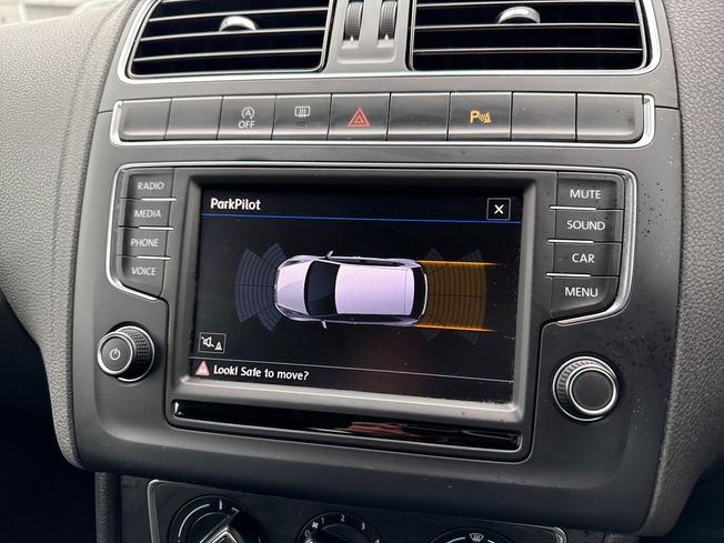 VOLKSWAGEN Polo Photo 23