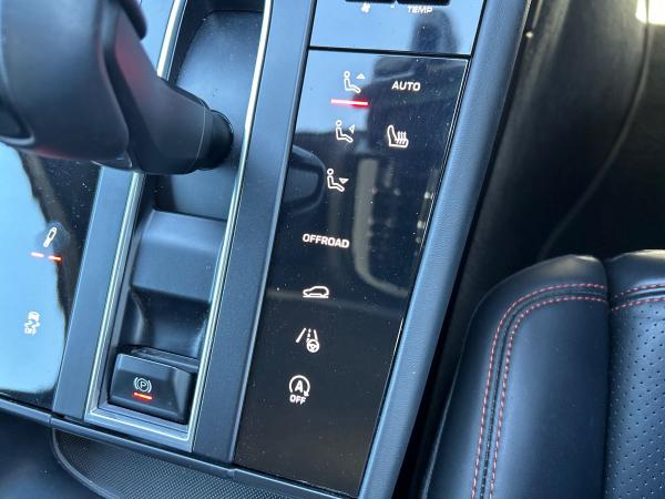 Porsche Macan Photo autoimg-8d2bbc451a614d5ff32c233a6a2dac28567d42b5.jpg