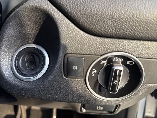 MERCEDES-BENZ GLA Photo 27