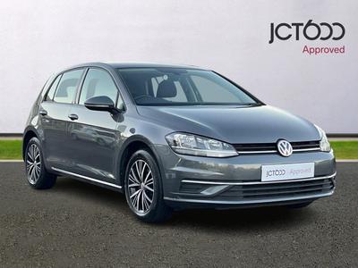 2017 VOLKSWAGEN Golf 1.4 TSI BlueMotion Tech SE Hatchback 5dr Petrol Manual Euro 6 (s/s) (125 ps) at JCT600