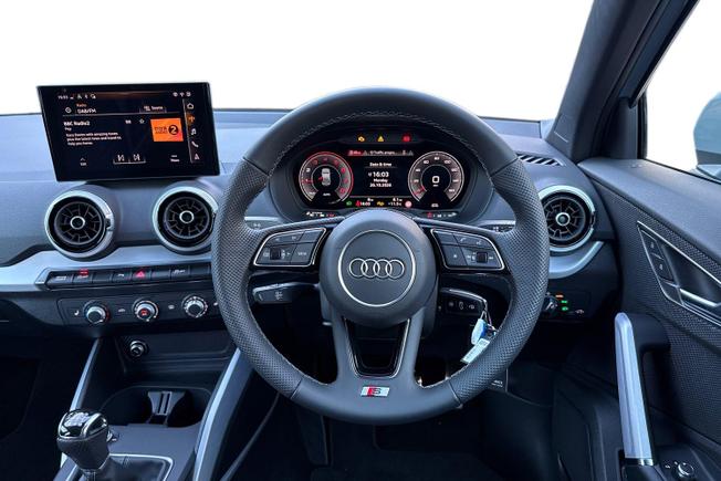 AUDI Q2 Photo 11