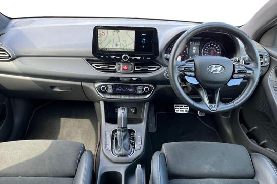 Hyundai i30 Photo autoimg-8d34153668ec122985058244b0241b0a46d43761.jpg