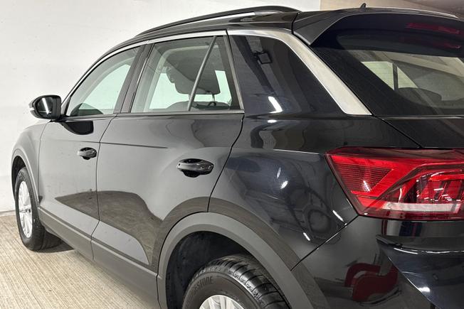 VOLKSWAGEN T-Roc Photo 36