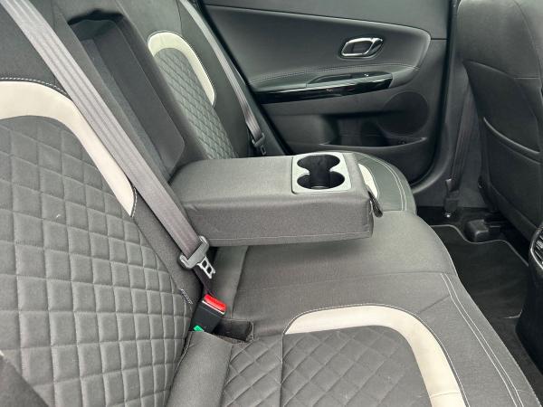 Kia Ceed Photo autoimg-8d397b158296e8b056f487aa9b1326bd80d67454.jpg