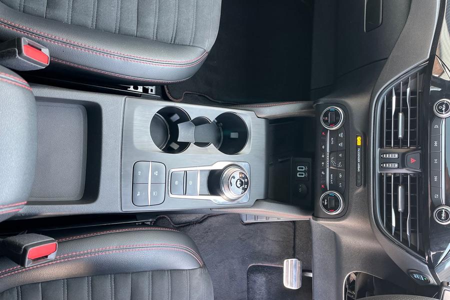 Ford Kuga Photo autoimg-8d3a8bdac1c909532149207d6a75922c33983704.jpg