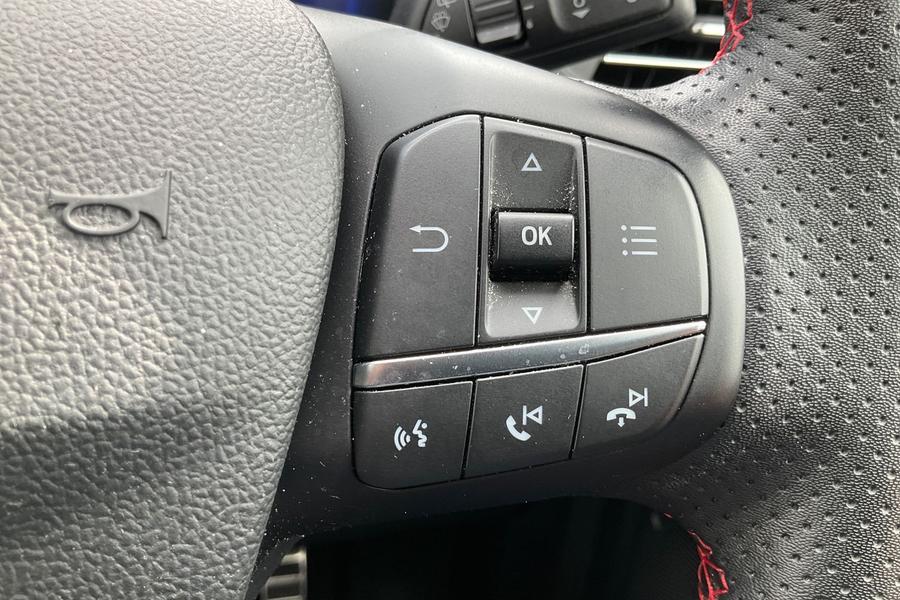 Ford Kuga Photo autoimg-8d4028c53d69d55df1a794becaad733b53c6fb07.jpg