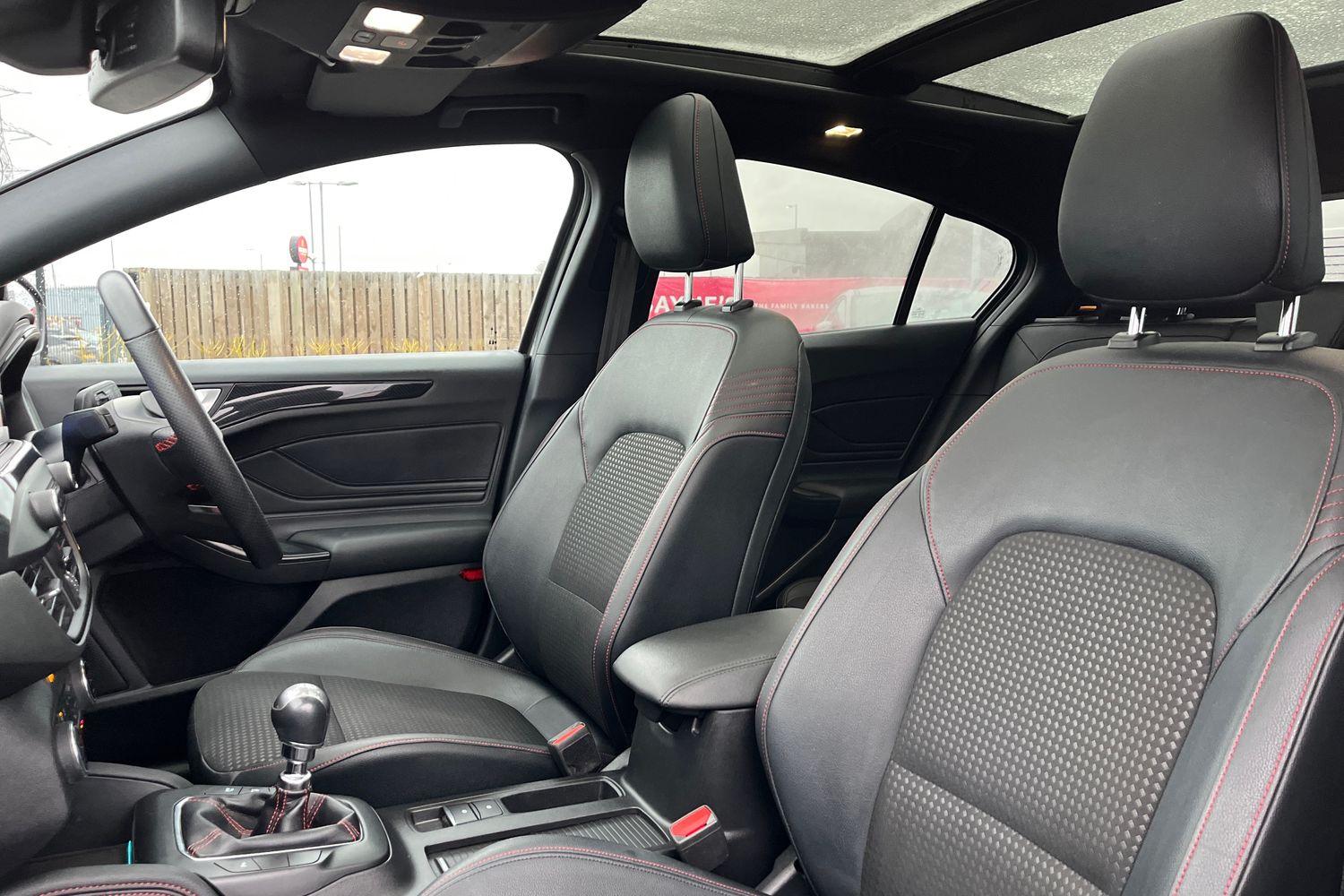 Ford Focus Photo 18