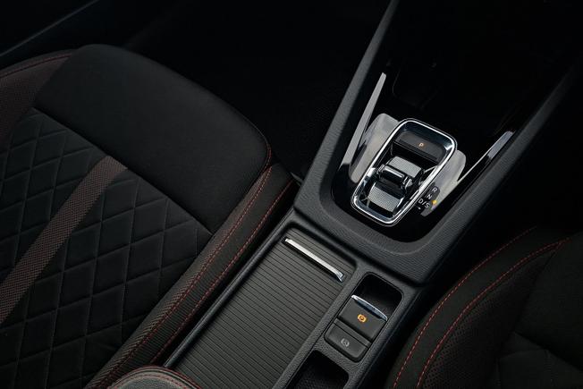 ŠKODA Octavia Photo 24