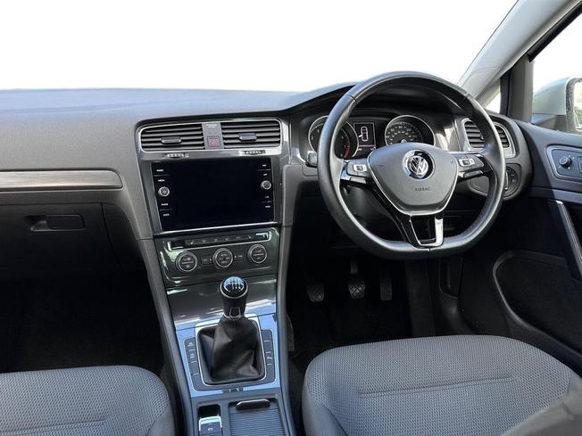 Volkswagen Golf Photo 11