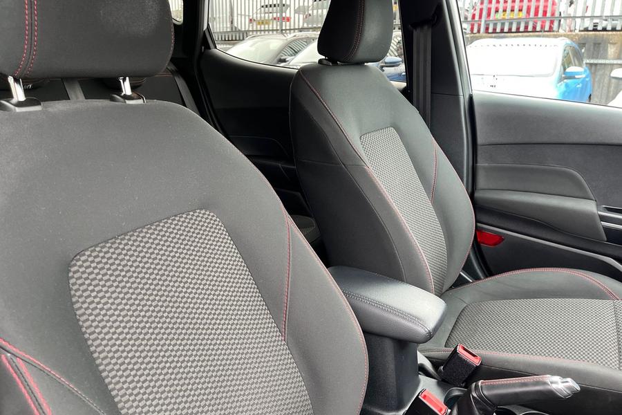 Ford FIESTA Photo autoimg-8d45f8211e6f91fa14de20f46ab071e0a535a12a.jpg