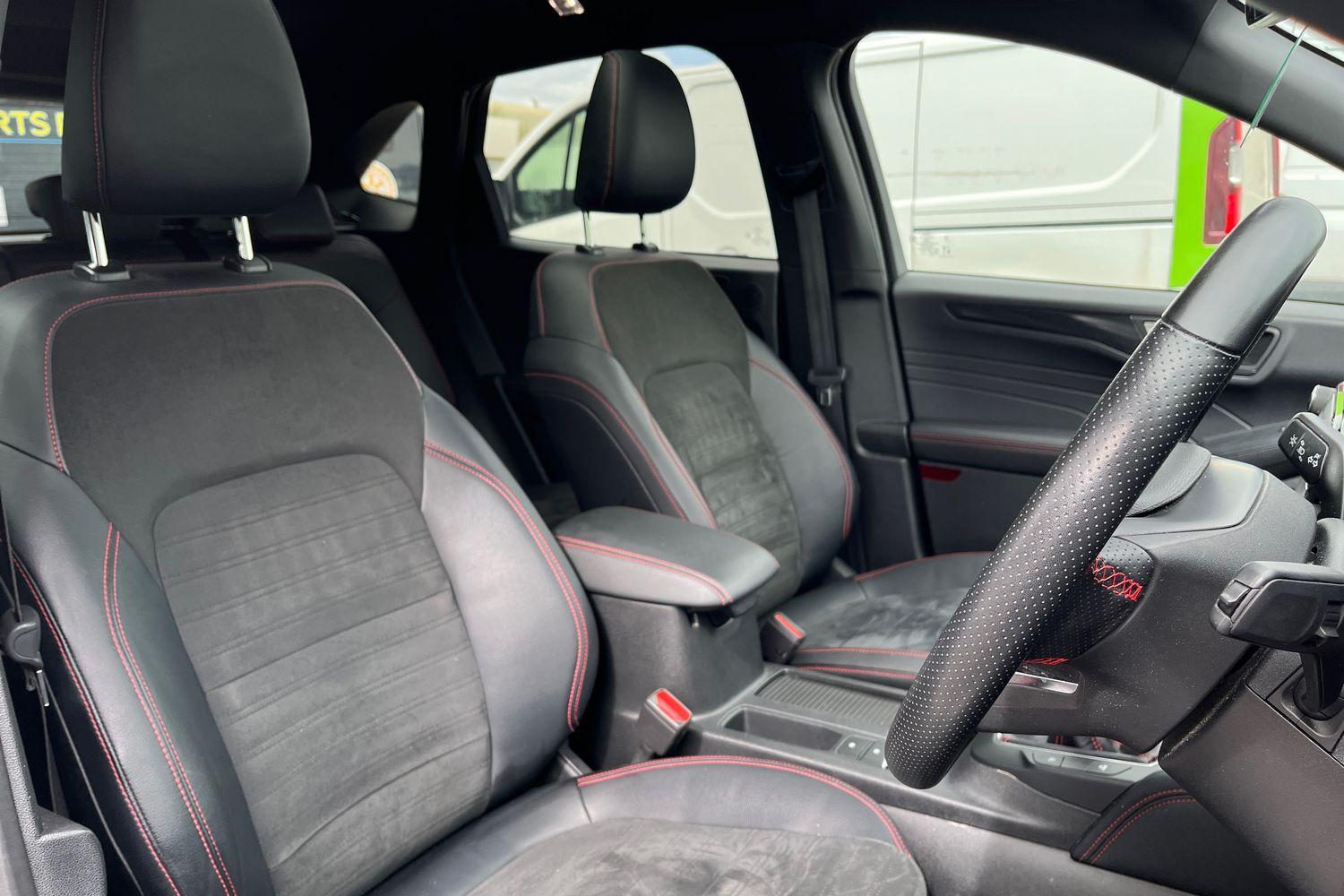 Ford KUGA Photo 16