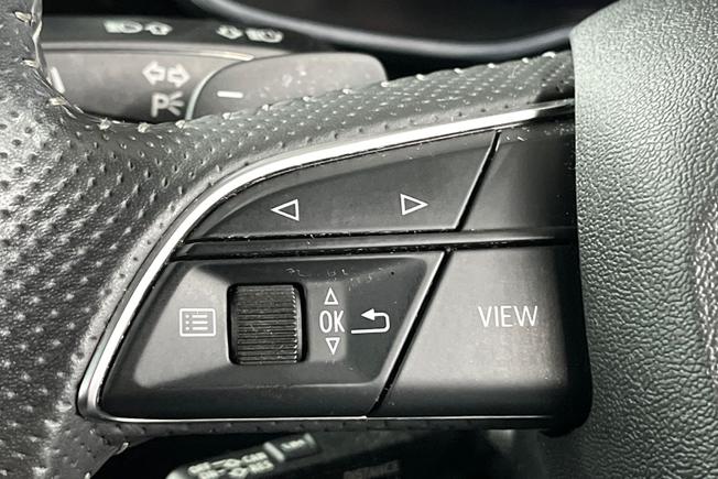 AUDI Q3 Photo 16