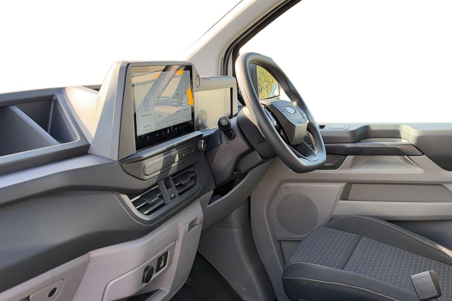 Ford E-TRANSIT CUSTOM Photo 2