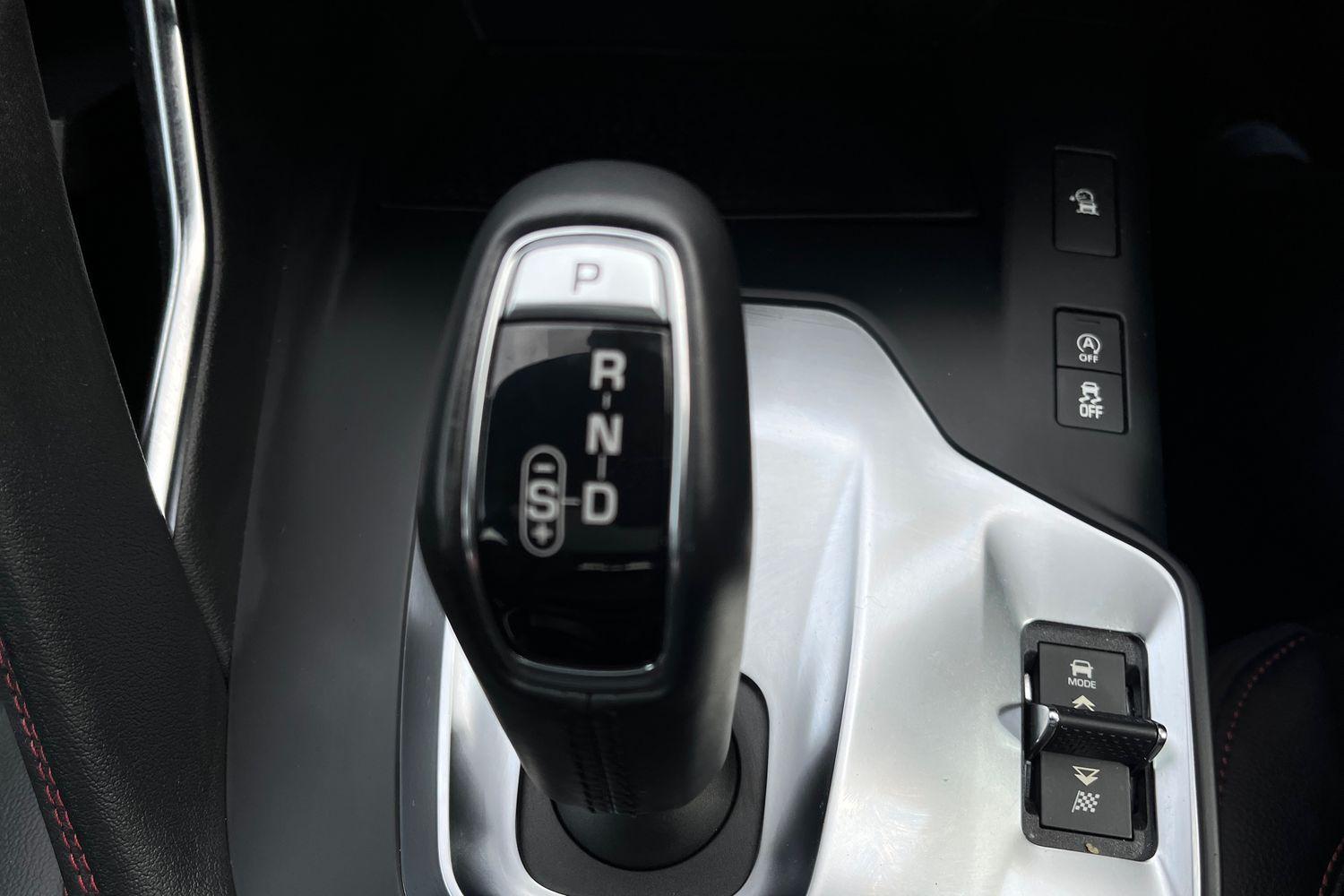 Jaguar E-PACE Photo 25