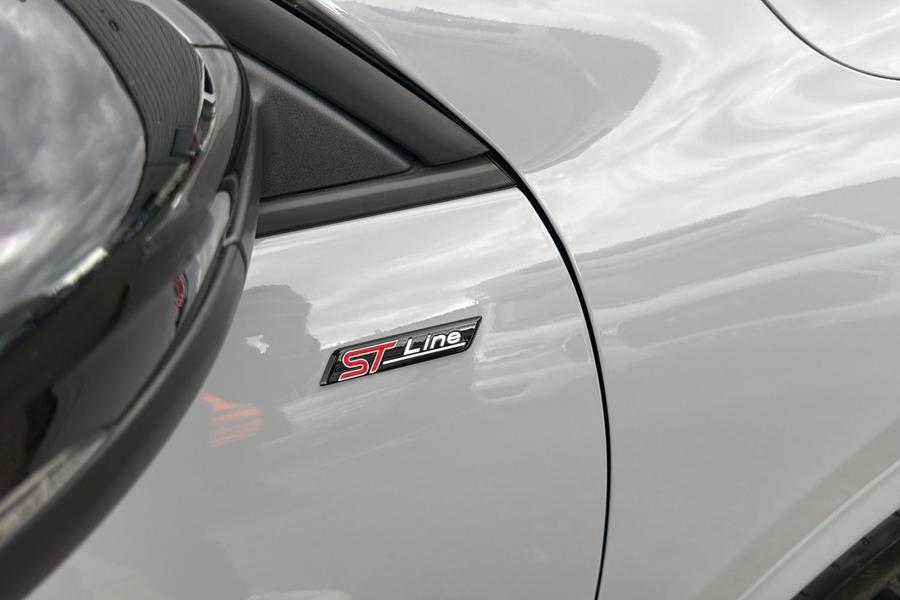 Ford KUGA Photo autoimg-8d4e895b169a23829c8d152f8177f439e8a6d519.jpg