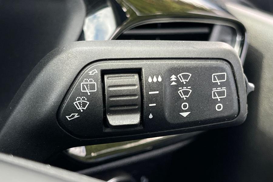 Ford FIESTA Photo autoimg-8d4f0f64ebfecb30fd00b325b46ac11c09408792.jpg