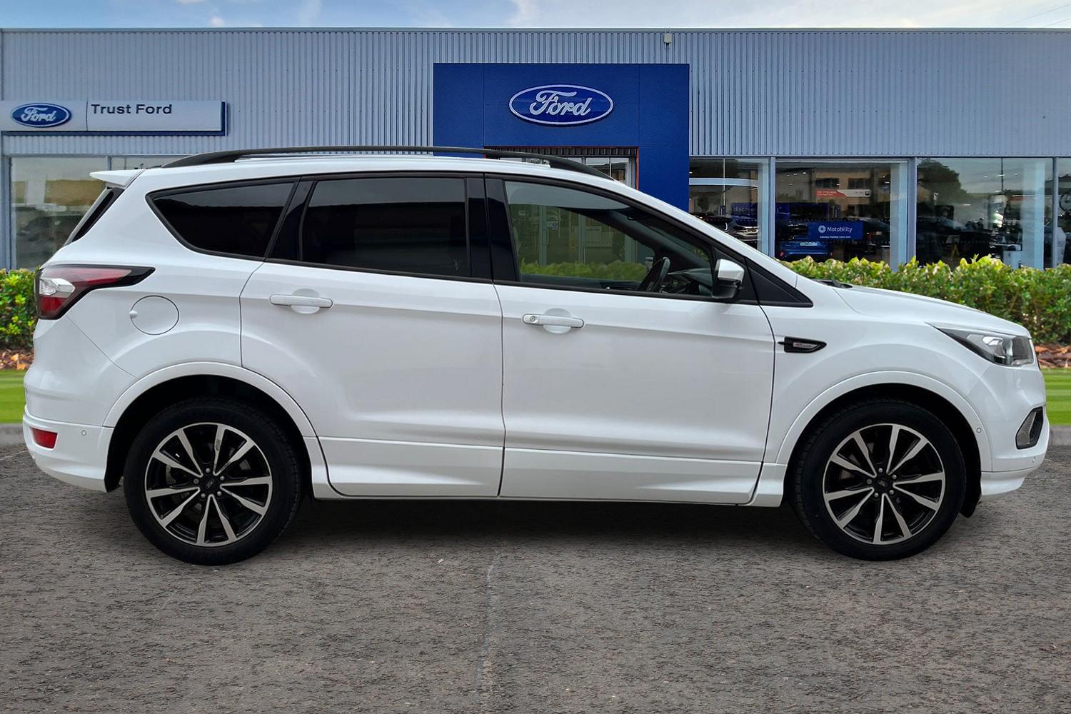 Ford KUGA Photo 2