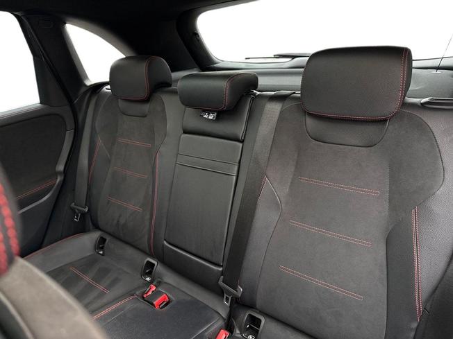 MERCEDES-BENZ B Class Photo 9