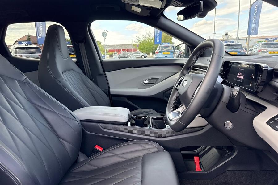 Ford EXPLORER Photo autoimg-8d551ad49ccf5023d961ce9ad9640c4c5334f737.jpg