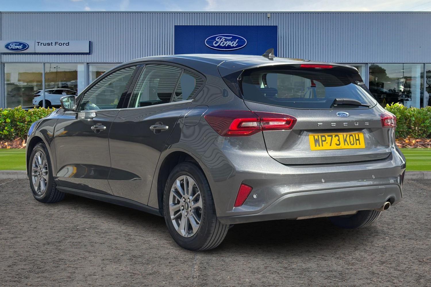 Ford FOCUS Photo 1