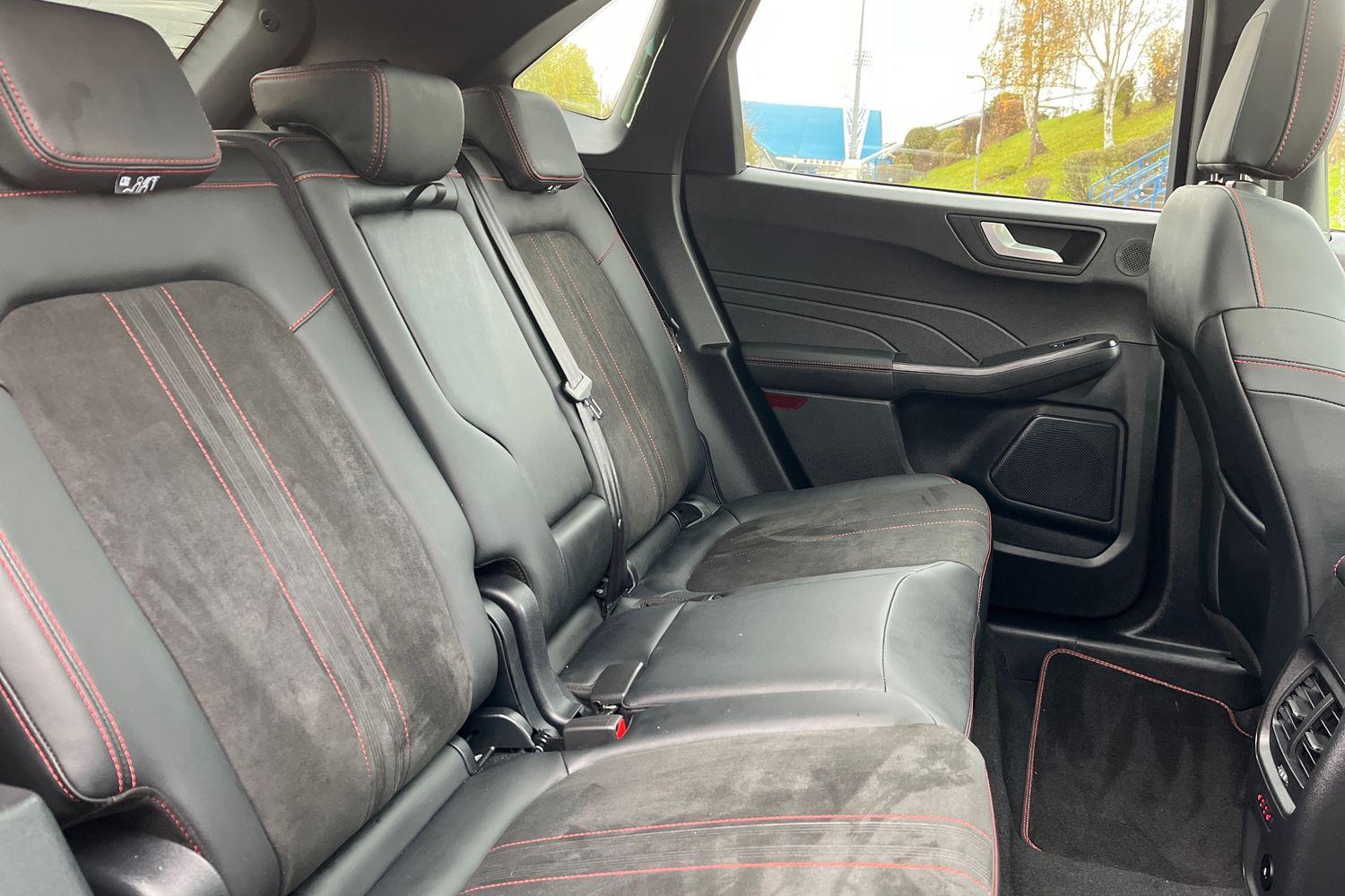 Ford KUGA Photo 36