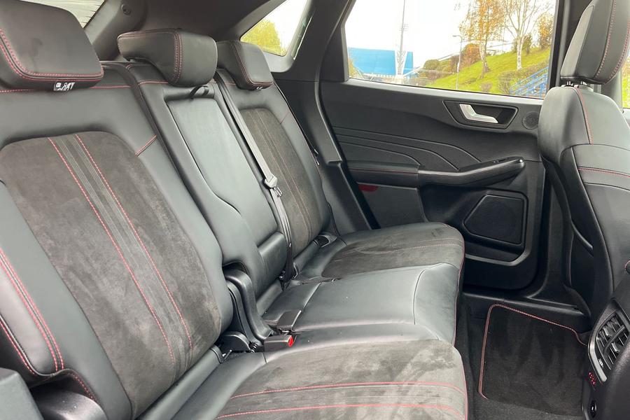 Ford KUGA Photo autoimg-8d57c4e5849972a42e92d04df7087642bff22d64.jpg